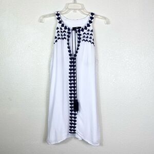 Top Stitch White & Navy Crinkled Embroidered Mini Dress
